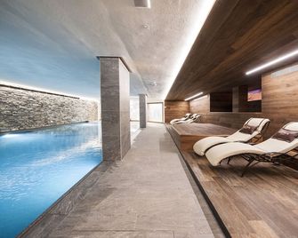 Hotel Touring - Livigno - Pool