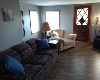 Cozy White House - Seneca Falls - Wohnzimmer