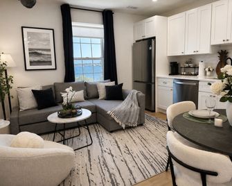 Fox Point Landing Residences - Providence