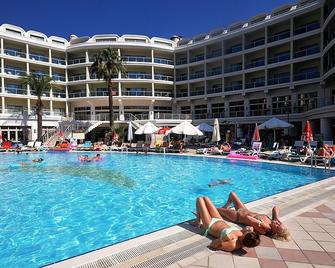 Pineta Park Deluxe Hotel - Marmaris - Piscina