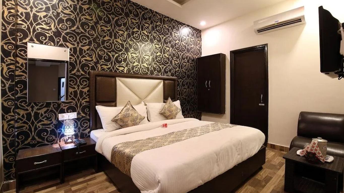 OYO 9055 Hotel Rich Inn