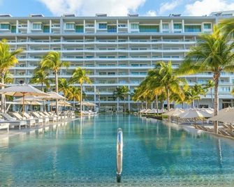 Garza Blanca Cancun-1 Bdr Condo- Beachfront-Sleeps 4- Near Isla Mujeres Ferry - Punta Sam - Pool