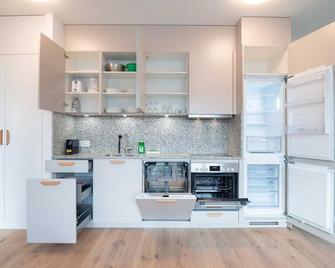 Hitrental Letzigrund Apartments - Zurich - Kitchen