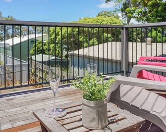 Welcome To Bay 13 - Tin Can Bay - Varanda