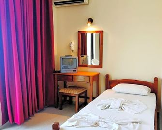 Titania Hotel Karpathos - Karpathos - Ložnice