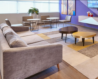 City Express by Marriott Bemidji - Bemidji - Lounge