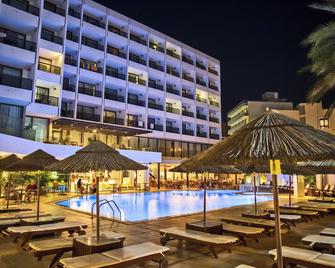 Blue Sky City Beach Hotel - רודוס (עיר) - בריכה