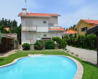 Valadas Guest House - 4 Bedroom Villa with Pool - Canedo - Piscina