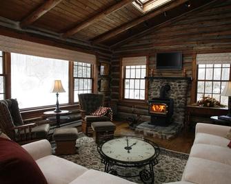 Chalet of Canandaigua - Canandaigua - Wohnzimmer