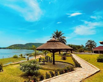 Platinum Blue Island Resort - Akosombo