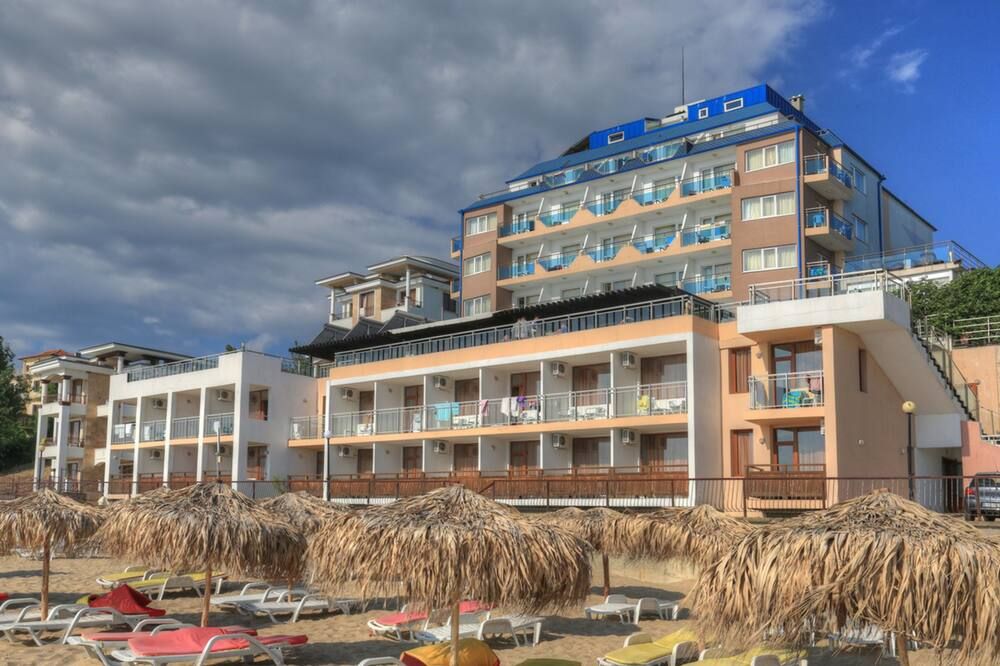 بارايزو بيتش- شامل جميع الخدمات