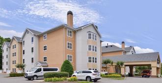 Hampton Inn & Suites Newport News-Arpt-Oyster Pt - Newport News