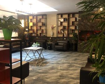 Changningyuan Hotel - Changji - Lobby