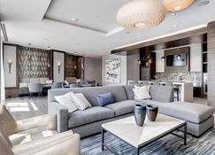 Luxury | One Bedroom Apartment | Bethesda Metro - Bethesda - Lounge