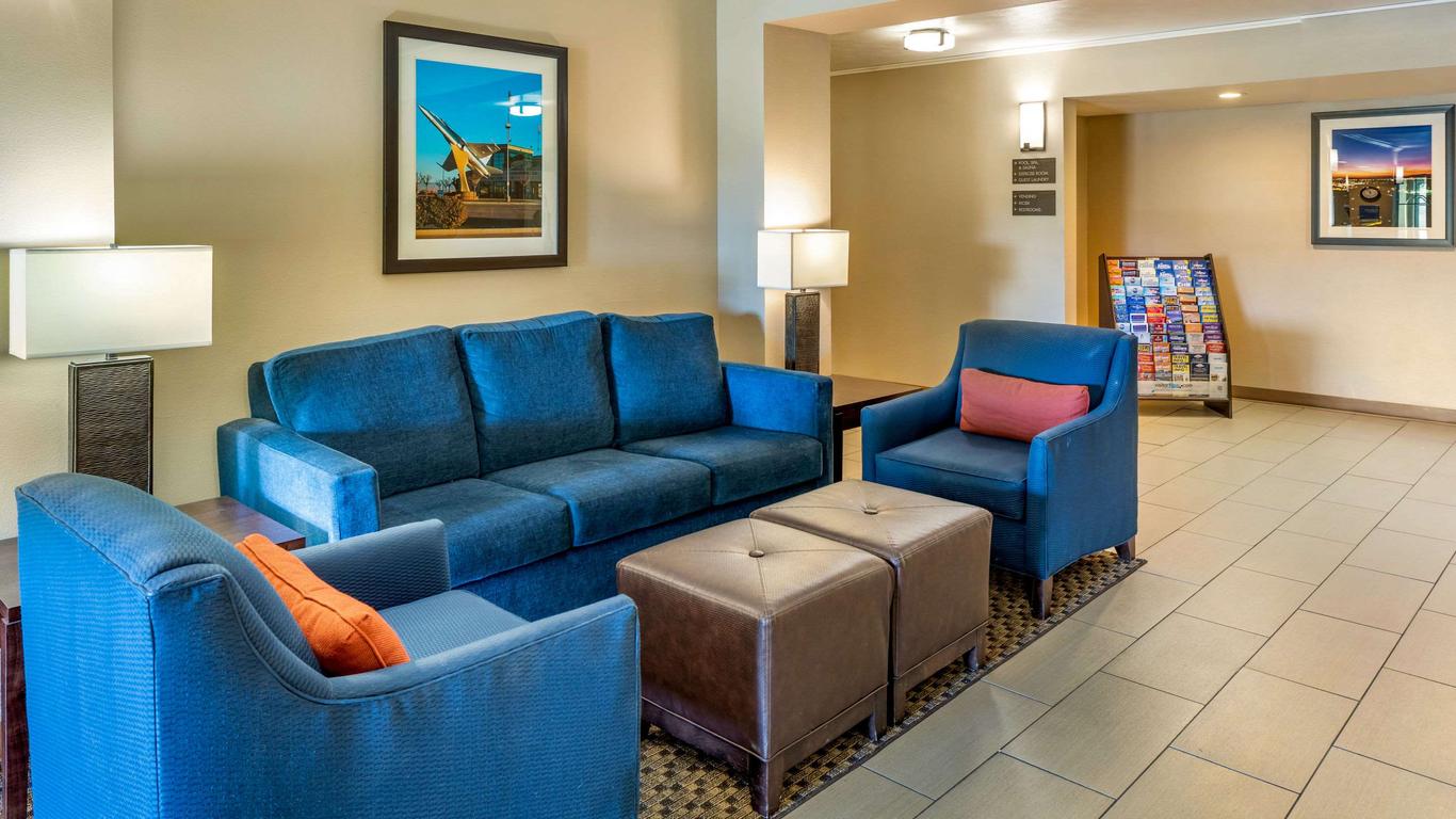 Comfort Inn & Suites Lancaster