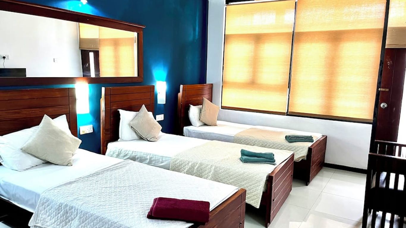 Subhas Tourist Hotel