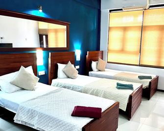Subhas Hotel - Jaffna - Schlafzimmer