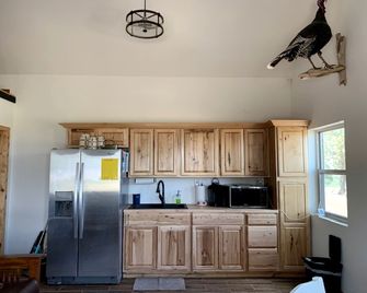 Charming, Glamping Cabin with Barbecue Grill, Perfect for Wildlife Watching in Raton, New Mexico - Raton - Kuchyň
