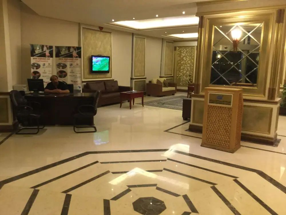 أجنحة كونتينينتال الفروانية - مدينة الكويت - ردهة