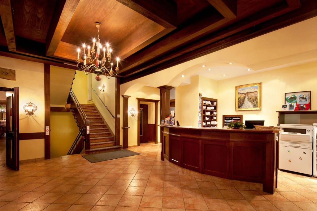 إيورو يوث هوتل آند كرون - باد غاستيين