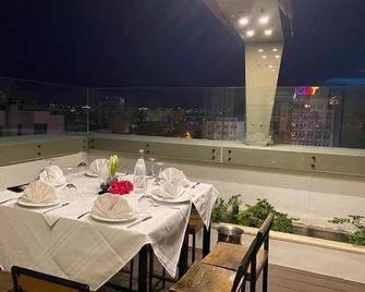 Hotel Le Pacha - טוניס - מרפסת