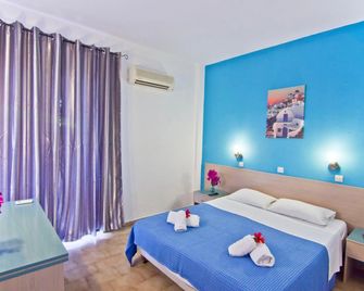 Argo Hotel - فاليراكي