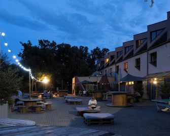 Auberge de Jeunesse HI Strasbourg - Strasburgo - Patio
