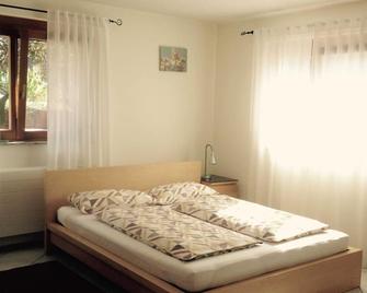 Irene Kindsvater - Shared room with toilet and shower - Rust - Habitació