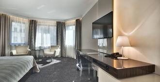 Prezident Luxury Spa & Wellness Hotel - Carlsbad - Bedroom