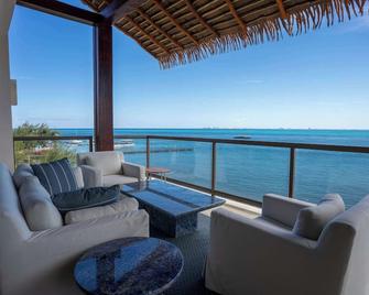 4BR Luxury Beachfront Apt w/ Heated Pool - Isla Mujeres - Balcony