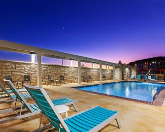 Home2 Suites by Hilton Abilene - Abilene - Pool