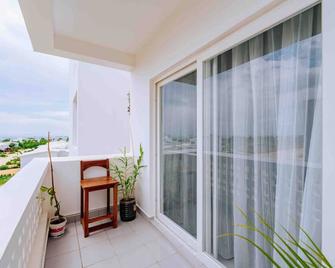 Beautiful ocean-view 2 bedroom home in Fumba Town - Fumba - Balcony