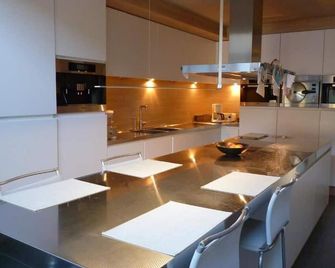 Su'ro Bed and Breakfast - Ghent - Phòng bếp