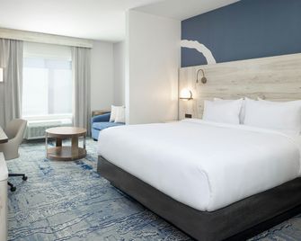 Fairfield Inn & Suites by Marriott Madison - Медісон - Спальня