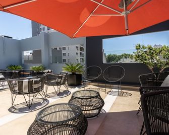 Hotel Bys Palermo - בואנוס איירס - מרפסת