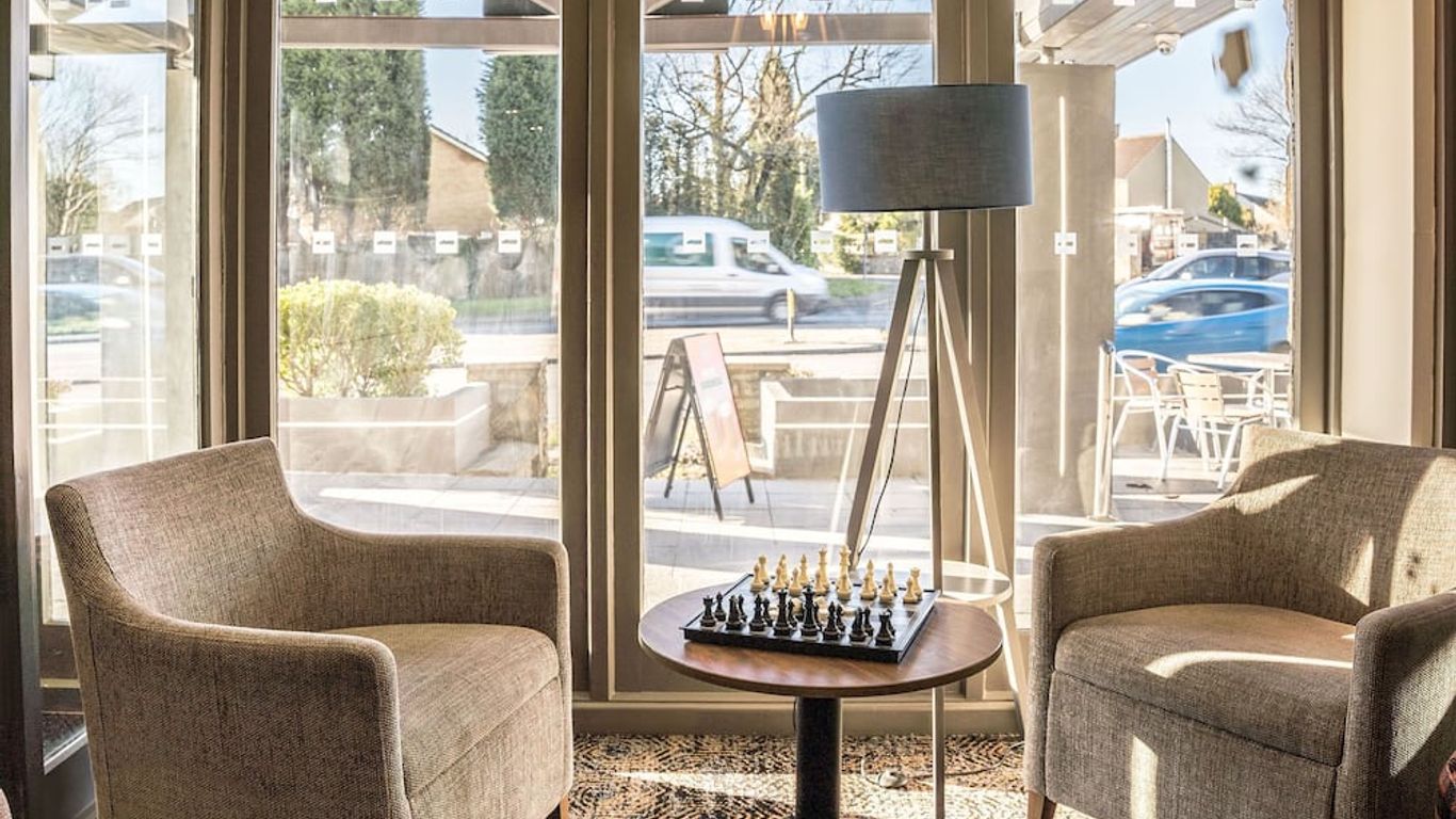 Almondsbury Inn & Lounge