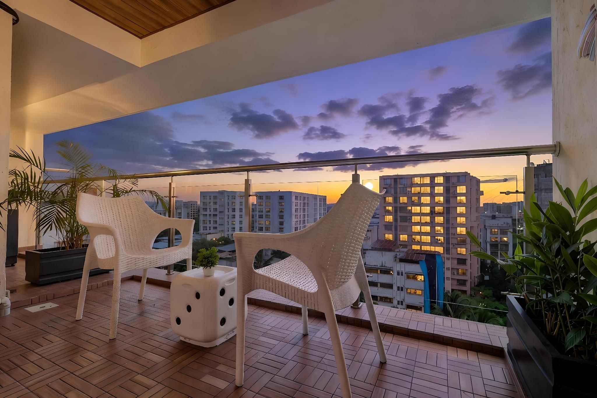 Sanatcruz Homesuites - Gagal Home - מומבאי - מרפסת