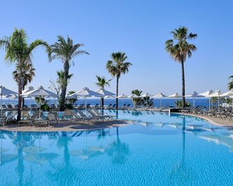 Atlantica Sungarden Beach - Ayia Napa - Pool