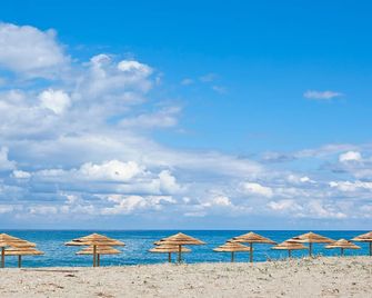 Mrs Chryssana Beach Hotel - Platanias - Playa