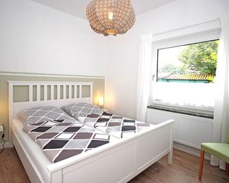 Huus Störtebeker - Dornumersiel - Schlafzimmer