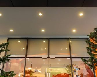 1 Orange Hotel Klia & Klia2 - Sepang - Lobby