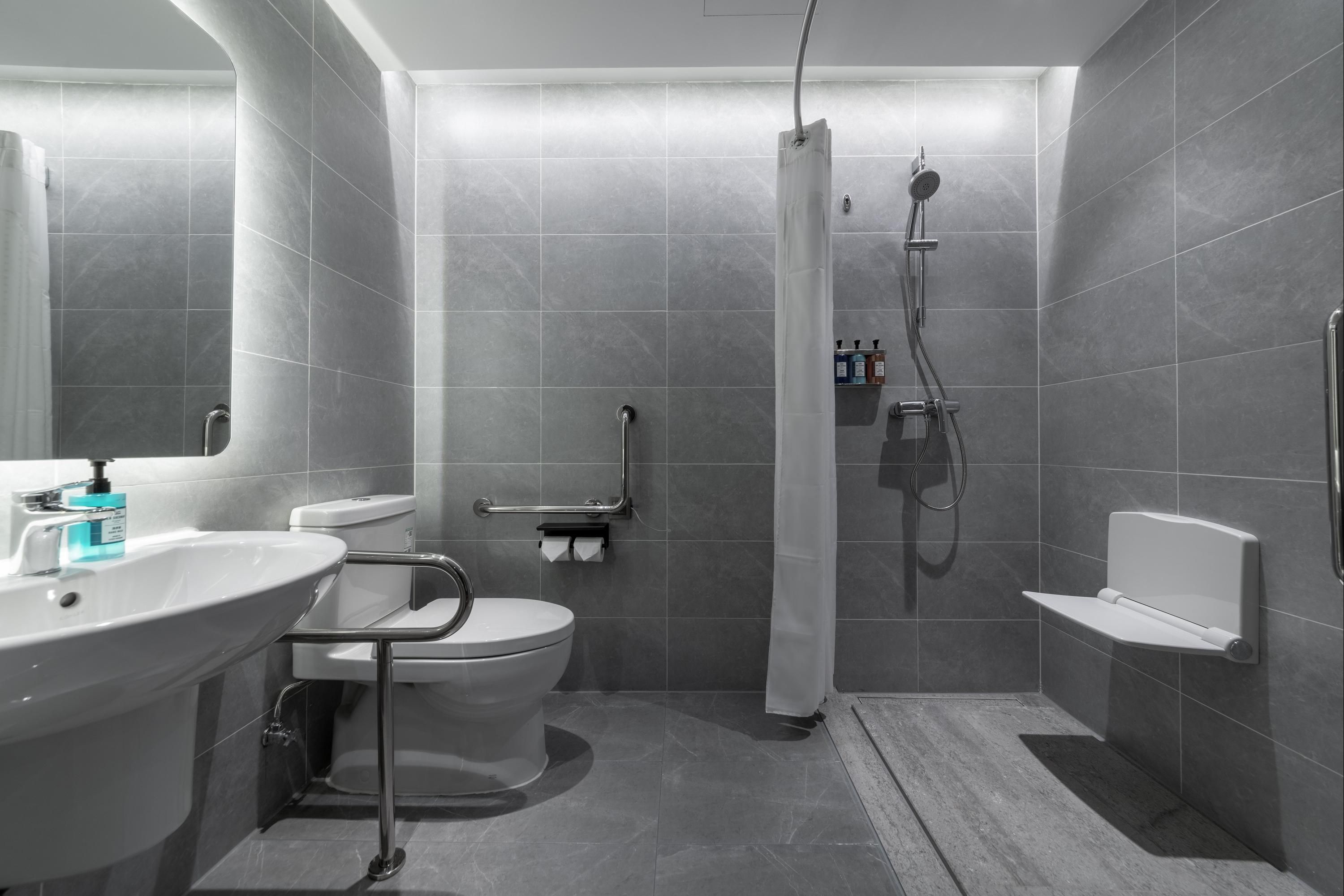 Holiday Inn Express Shenzhen Longhua By IHG thumbnail 3