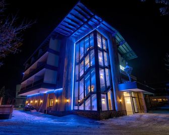 Der Siegeler B&B - this lifestylehotel rocks - Mayrhofen - Building