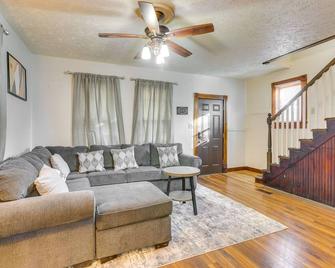 3 Mi to Golf - Beatrice Vacation Home! - Beatrice - Soggiorno