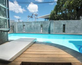 Beehive Phuket Old Town Hostel - Phuket