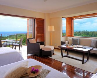 The Atta Terrace Club Towers - Onna