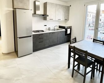 Sun Beach Apartment - New - San Benedetto del Tronto - Kuchnia