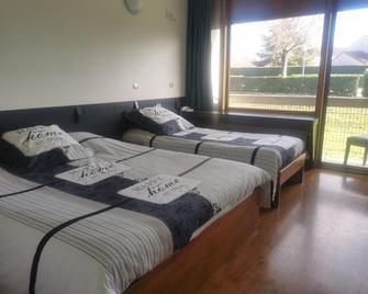 Hotel Restaurant Cirius - Montrond-les-Bains - Bedroom