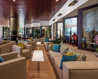 Savoy Beach Hotel & Thermal Spa - Bibione - Salónek