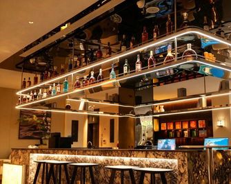 Hanting Hotel Dali Erhai Xingsheng Road Store - Dali - Bar